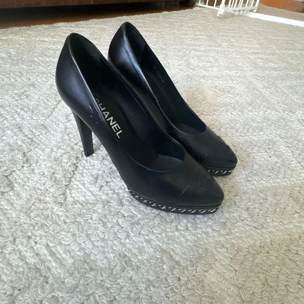 Chanel Lambskin CC Cap Toe Platform Chain Pumps size 36.5 Black